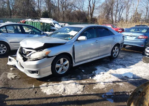 2010 Toyota Camry Se V6 z USA, uszkodzony, nr VIN 4T1BK3EK8AU606585